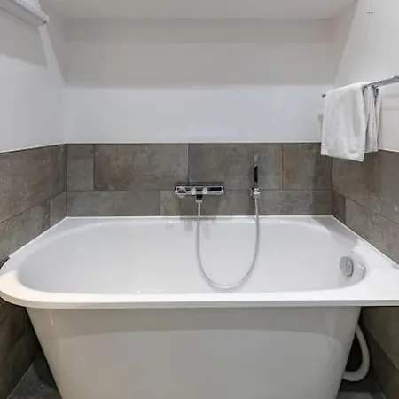 Quality 1 Bd Old Town By Domvia 카우나스