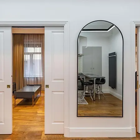 Quality 1 Bd Old Town By Domvia